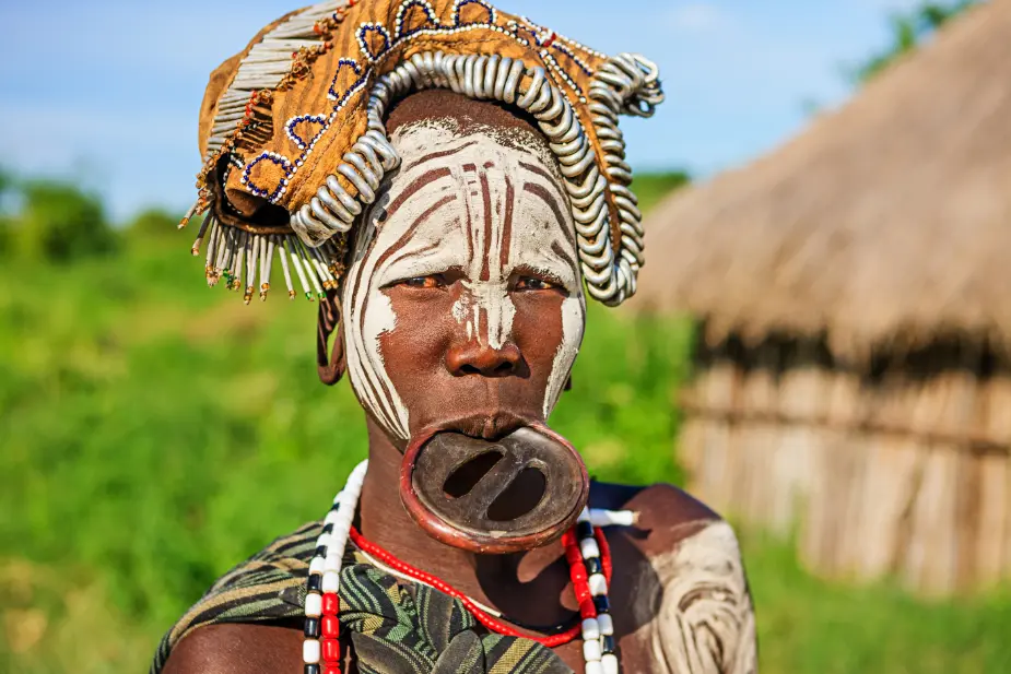 GettyImages-505843741-surma tribe